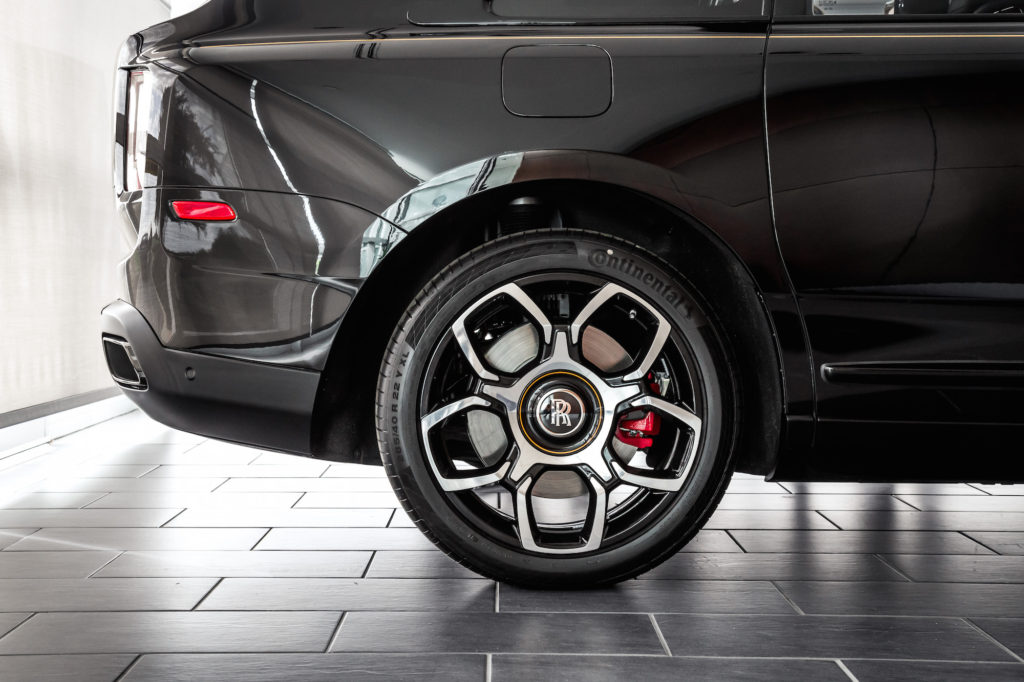 Rolls Royce Cullinan Black Badge 5