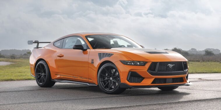 Ford Mustang Super Venom 35th Anniversary (10)