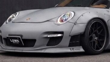 Porsche 997 by Liberty Walk (4)