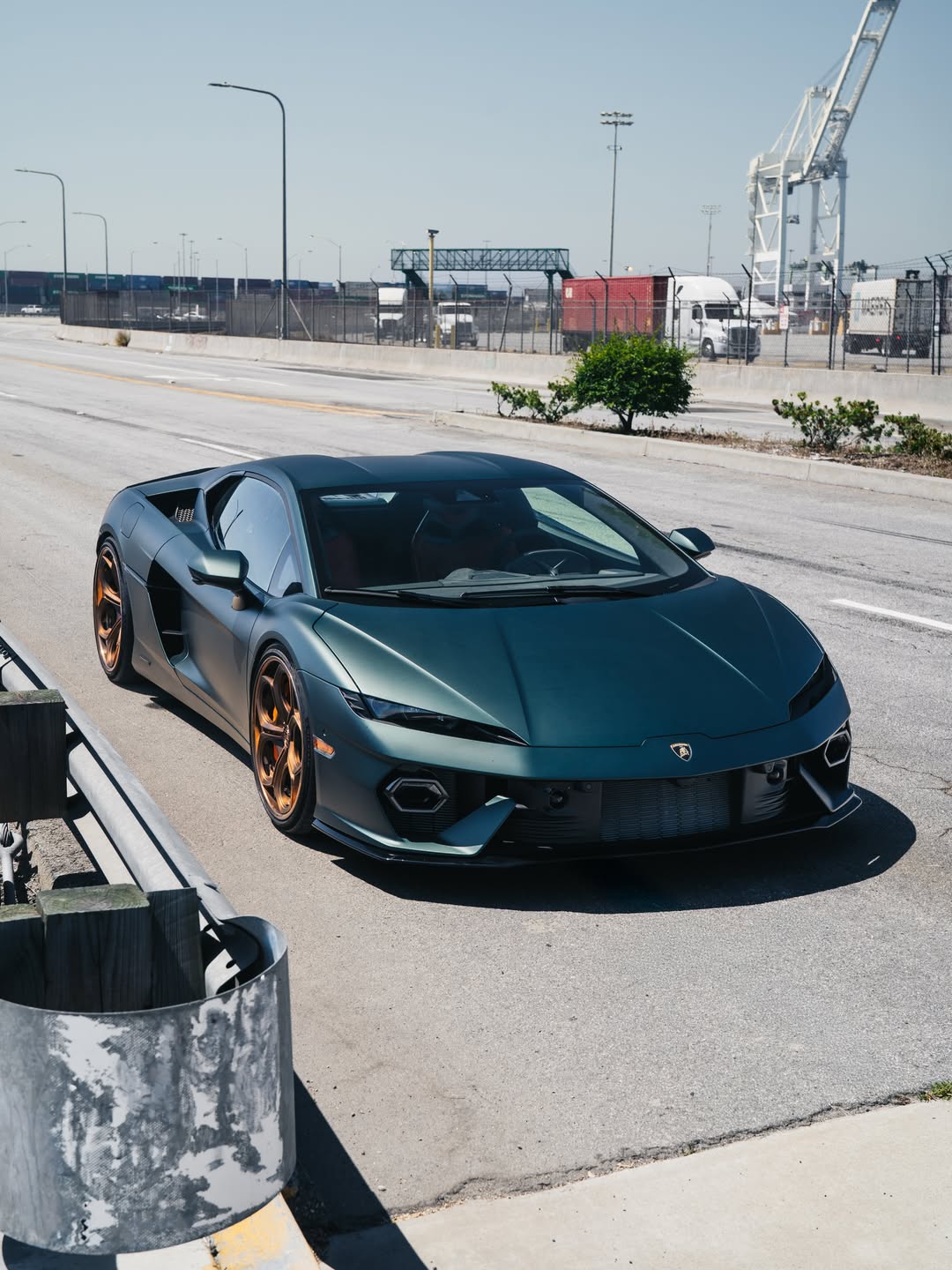 Lamborghini Temerario in Verde Hydra Gets Liquid Bronze Wheels Ahead of 1016Industries Makeover